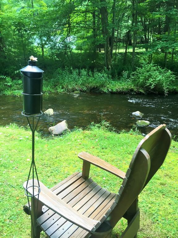 The Frogtown Inn Canadensis Exterior foto